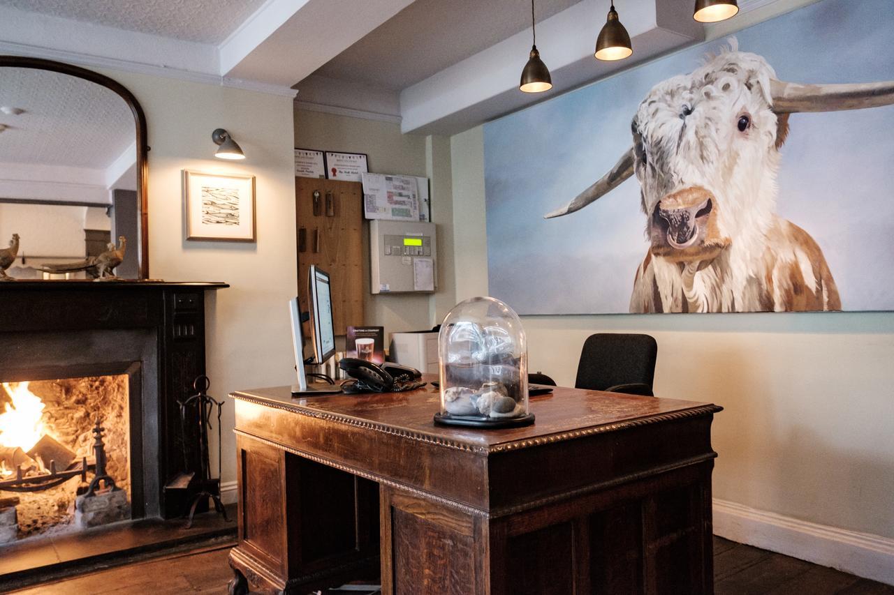 The Bull Hotel Bridport Exterior foto